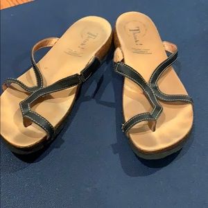 Think! Sandal